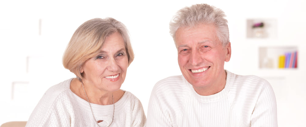 Ein glückliches älteres Paar | SiSchu Immobilien - Wohnformen im Alter